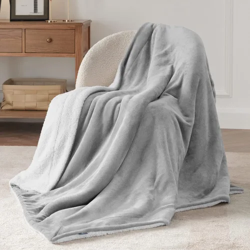 Miniatura 3 de Bedsure Manta de tamaño individual de vellón sherpa para el sofá, manta gruesa y cálida para el invierno, suave y mullida, para el otoño, color gris