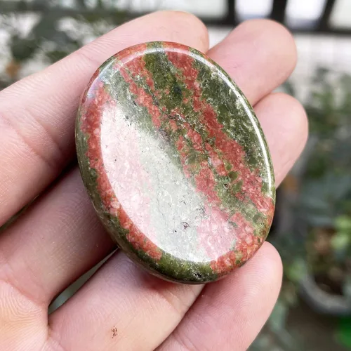 Miniatura 2 de Fekuar Piedra Natural de Cristal Unakita para el Pulgar, Piedra de Bolsillo Tallada a Mano para Alivio del Estrés y Meditación, en Forma Ovalada