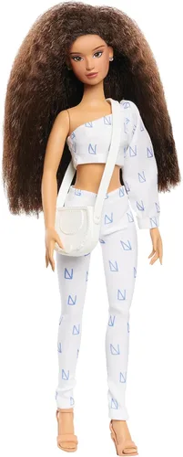 Miniatura 6 de Naturalistas Fashion Pack Coffee Casual Conjunto de 7 piezas y accesorios para muñecas Naturalistas de 11.5 pulgadas de alto, diseñado