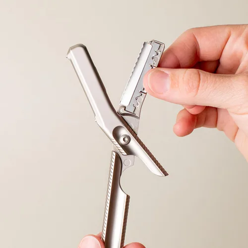 Miniatura 3 de Leaf Shave Recambios para dermaplaner Leaf - 10 cuchillas de repuesto y 10 protectores de cuchillas de repuesto