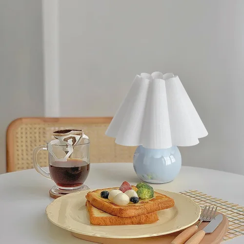 Miniatura 4 de Lámpara de mesa pequeña azul claro para mesita de noche del dormitorio, lindas lámparas de dormitorio para mesita de noche, lindas mini lámparas