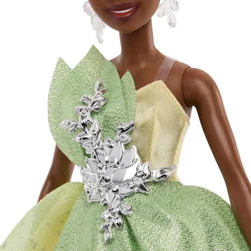 Miniatura 3 de Mattel Juguetes de princesa Disney, muñeca Tiana coleccionista que celebra los 100 años de maravilla de Disney, inspirada en la película La princesa