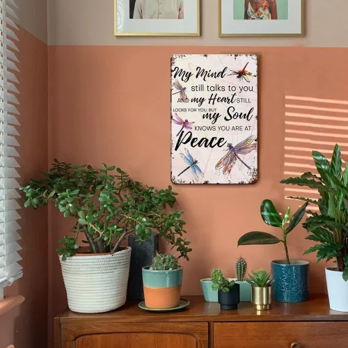 Miniatura 4 de YOYI ART Letrero de Pared de Libélula de Metal - Mi Mente Todavía Habla Contigo, Letreros de Estaño Vintage para el Hogar, Dormitorio, Cocina
