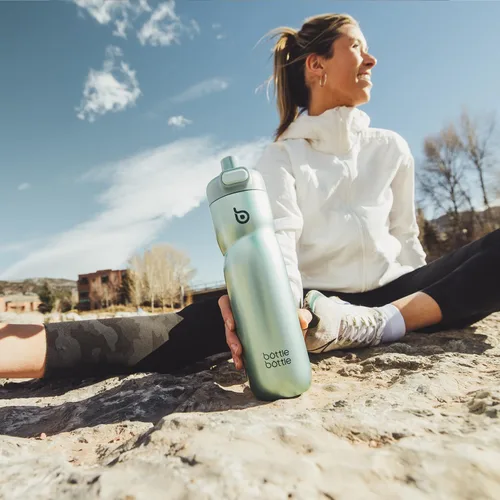 Miniatura 8 de BOTTLE BOTTLE Botella de agua aislada de 24 onzas con asa y tapas abatibles, botella de agua de acero inoxidable con botón de presión, tapa a prueba