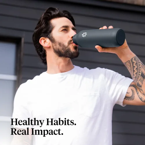 Miniatura 5 de Lifefactory Botella deportiva aislada al vacío de acero inoxidable con tapa de pajita, 24 onzas, carbono