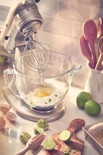 Miniatura 5 de KitchenAid Tazón de Vidrio de 5 Cuartos con Cabeza Inclinable con Marcas de Medición y Tapa - KSM5GB