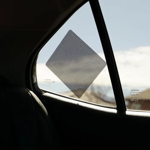 Miniatura 4 de Letrero adhesivo para bebé a bordo, esencial para automóviles, paquete de 2, 5.5 x 5.5 pulgadas, amarillo brillante y transparente en la ventana