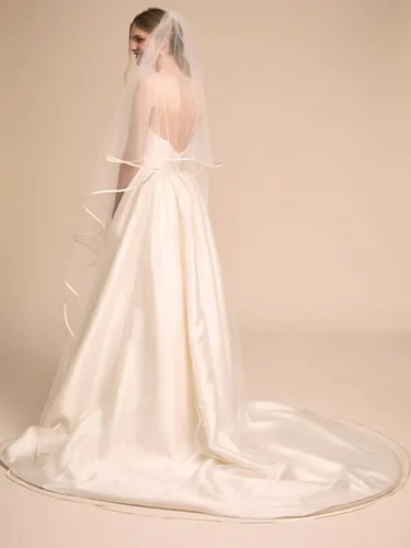 Miniatura 6 de Unsutuo 2 Tiers Bride Wedding Veil Ivory Ribbon Cathedral Veil Bridal Tulle Veil for Women and Girls Ivory