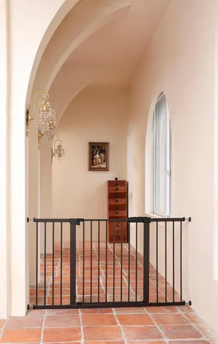 Miniatura 7 de Puerta de seguridad para bebés y mascotas de 29"-57", puerta de metal de 30" de alto con paso para puertas y escaleras, fácil de abrir con una sola