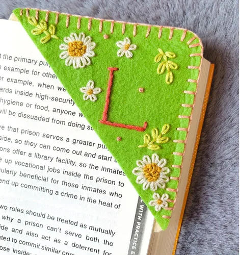 Miniatura 16 de Marcapáginas de esquina bordadas a mano personalizadas, Marcadores para mujeres, Marcador personalizado para los amantes de los libros, lindo Verde