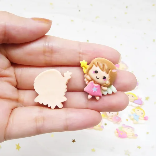 Miniatura 3 de Honbay 24 dijes de resina con parte trasera plana, adornos de niña con alas de ángel para álbumes de recortes, clip para el cabello, funda
