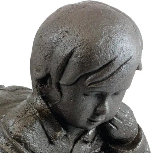 Miniatura 3 de Emsco Group 92246 Estatua de niño soñando despierto – Aspecto natural – Hecha de resina – Ligera – 40 cm de altura para jardín, BRONCE