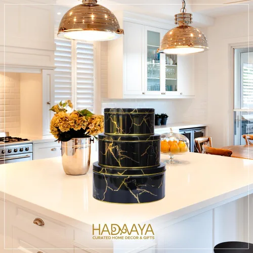 Miniatura 5 de Paquete de 3 latas redondas de metal para anidar – Contenedores apilables con tapas para galletas, dulces, aperitivos, manualidades y almacenamiento