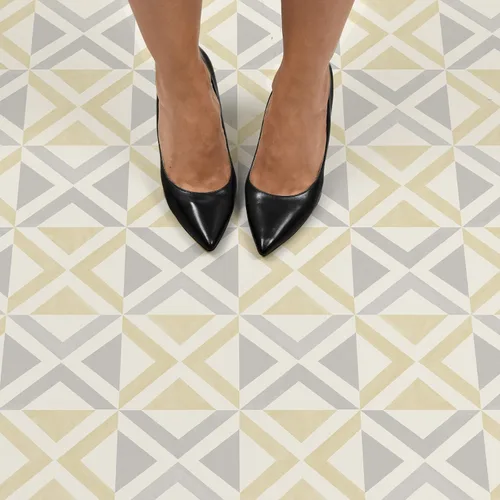 Miniatura 7 de FloorPops Isosceles - Azulejos para despegar y pegar, blancos y blanquecinos