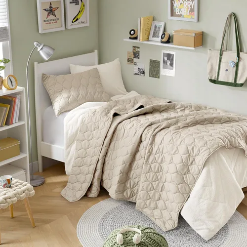 Miniatura 26 de Comfort Spaces Juego de edredón de tamaño King extragrande de color blanco de 120 x 118 pulgadas, colcha acolchada de microfibra ligera de verano