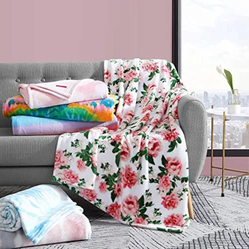Miniatura 7 de Betsey Johnson - Manta para sofá o cama, manta súper suave y extragrande de aspecto audazmente mullido (corazón punteado rosa, 50" x 70")
