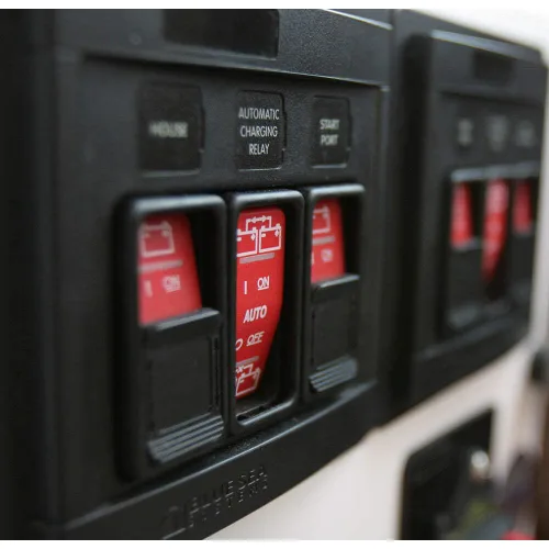 Miniatura 2 de Blue Sea Systems Panel de control remoto 1147 para interruptores de la serie ML y relés automáticos