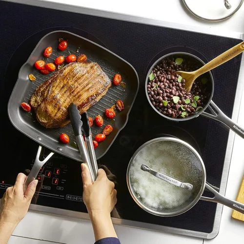 Miniatura 7 de KitchenAid - Juego de ollas y sartenes antiadherentes de inducción con anodizado duro, 10 piezas, color negro mate