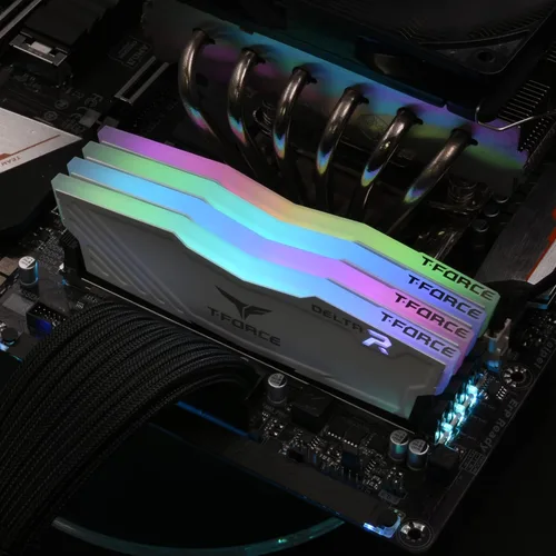 Miniatura 2 de TEAMGROUP T-Force Delta RGB DDR4 16 GB (2 x 8 GB) 3200 MHz (PC4-25600) CL16 Módulo de memoria RAM de escritorio TF4D416G3200HC16CDC01 - Blanco