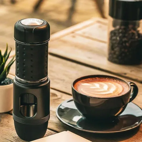 Miniatura 4 de STARESSO Cafetera de viaje, mini cafetera de café expreso portátil, máquina de espresso manual extra pequeña 2 en 1 compatible con cápsulas NS