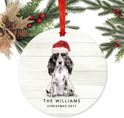 Miniatura 2 de Andaz Press Adorno de Navidad de metal personalizado para perro, perro y mascota, cocker spaniel con sombrero de Papá Noel, 1 paquete, incluye cinta