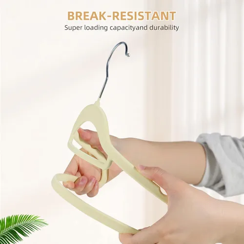 Miniatura 5 de Paquete de 20 perchas de terciopelo antideslizantes con gancho giratorio de 360°, perchas de ropa beige que ahorran espacio, resistentes para adultos