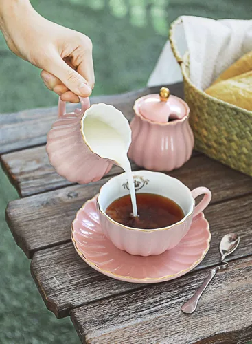 Miniatura 7 de Tazas y platillos de té real, con ribete dorado y caja de regalo, tazas de café británicas, juego de té de porcelana, juego de 6 (8 onzas) - Rosa