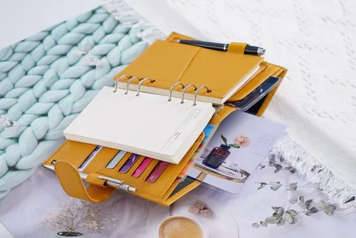 Miniatura 5 de Moterm Personal Luxe - Planificador de anillos – Organizador de carpeta de cuero genuino (Pebble-Mustard, anillo de 1.181 in)