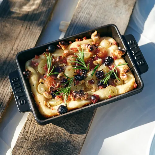 Miniatura 2 de Staub Mini panadero rectangular de hierro fundido de 5.75 x 4.5 pulgadas, negro mate, fabricado en Francia