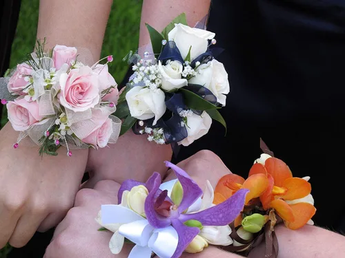 Miniatura 11 de Floral Supply Online - Pulsera brillante Slaplet. Pulseras florales de ramillete a presión para bodas, bailes, bailes o eventos., Plástico, No es