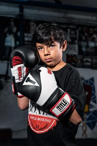 Miniatura 4 de Title Boxing Guantes de entrenamiento Gel Suspense, Negro/Blanco, 16 oz