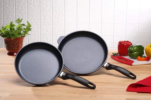 Miniatura 2 de Swiss Diamond Duo - Juego de sartenes antiadherentes con revestimiento de diamante con asas de acero inoxidable, juego de utensilios de cocina