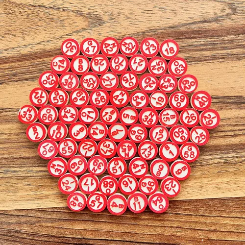 Miniatura 4 de SEETOOOGAMES Juego de bingo de madera vintage, 120 tarjetas de números de bingo y 75 ajedrez