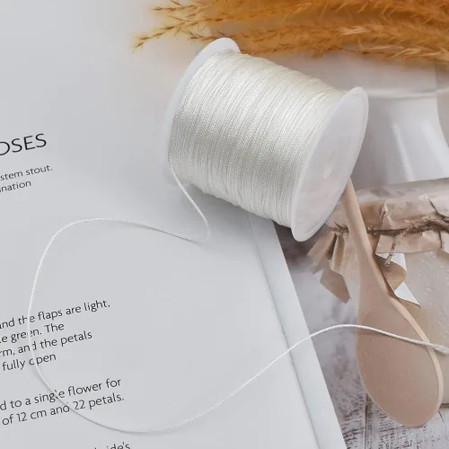 Miniatura 3 de TONIFUL 1 mm x 100 yardas de cordón de nailon blanco satinado para hacer pulseras, cordón de macramé cola de ratón, cordón de cuentas a granel