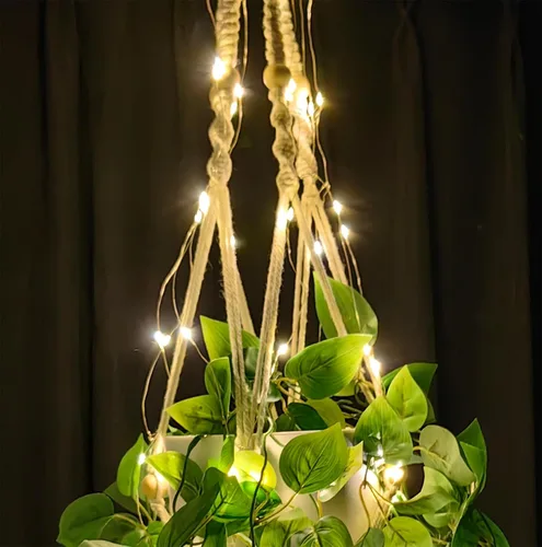 Miniatura 6 de Paquete de 2 colgadores de macramé para plantas con luces, cesta colgante para macetas de interior con cuentas de madera, soporte para macetas