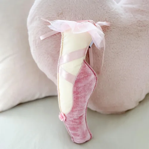 Miniatura 7 de MON AMI Decoración de Acento de Zapatilla de Ballet – 14" Almohada de Zapato de Ballet de Felpa Rosa para Guardería, Habitación de Niños