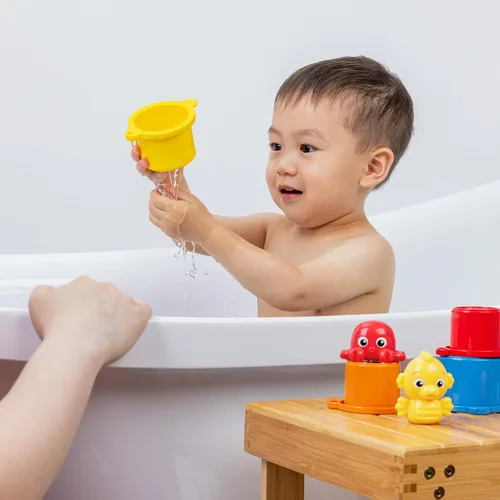 Miniatura 9 de Baby Einstein Ocean Explorers Opus Bath Pals - Juego de regalo de 11 piezas, libro de baño impermeable, tazas de baño, juguetes de baño