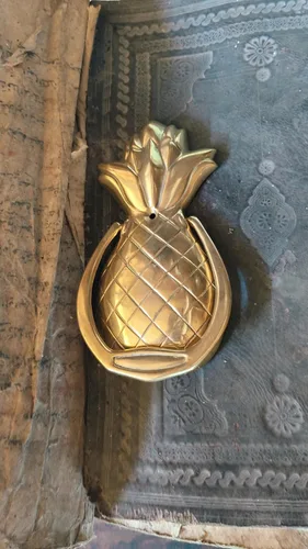 Miniatura 9 de Tropical Welcome – Aldaba de bronce con piña de Bali, un toque de elegancia tropical para la decoración de tu hogar