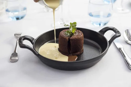 Miniatura 3 de Staub Plato para hornear de hierro fundido de 4.5 pulgadas, mini redondo para gratinar, negro mate, fabricado en Francia