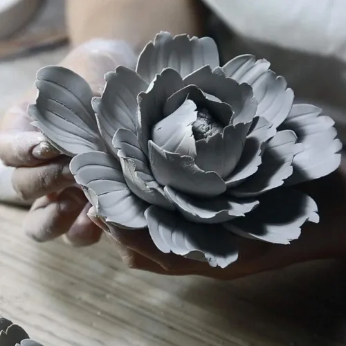Miniatura 6 de Insiswiner - Escultura de flores de cerámica hecha a mano para colgar en la pared, decoración 3D, peonía azul