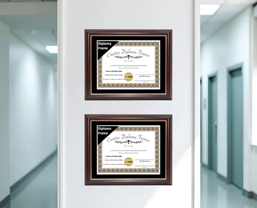 Miniatura 6 de Creative Picture Frames Marco para Diploma de Caoba con Borde Dorado de 12x16 pulgadas con Vidrio y Paspartú Negro y Colgadores de Pared Instalados