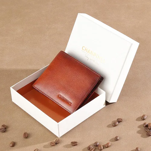 Miniatura 37 de Billetera de piel triple con bloqueo RFID para hombre con 2 ventanas de identificación, 2 compartimentos para efectivo, 6-8 ranuras para tarjetas