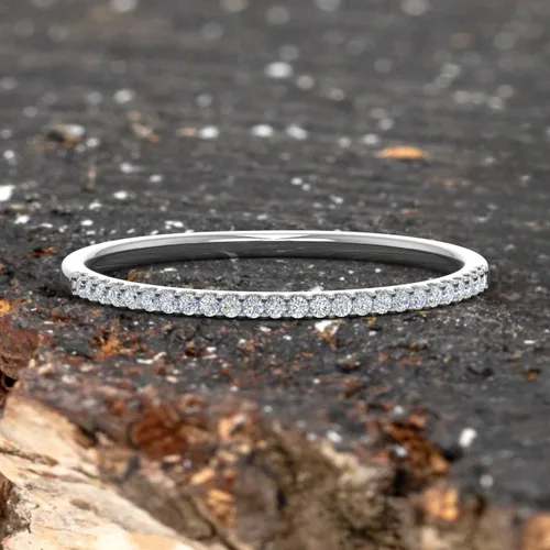 Miniatura 5 de Anillo apilable de oro de 10 quilates con diamantes blancos redondos de 0.08 quilates (ctw)