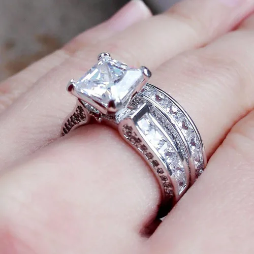 Miniatura 3 de Luxury and Shining - Juego de anillos de compromiso 2 en 1 para mujer, diseño vintage de diamantes blancos y plata