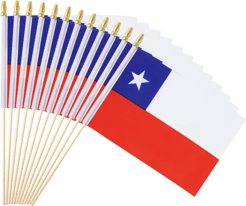 Miniatura 20 de Paquete de 25 banderas pequeñas de Estados Unidos en palo de mano para decoración del 4 de julio
