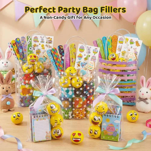 Miniatura 4 de LovesTown Mini bolas antiestrés, 36 bolas de 2 pulgadas con cara sonriente para apretar, color amarillo, divertidas, de espuma, juguetes