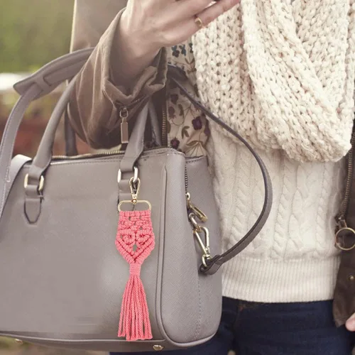 Miniatura 6 de INFUNLY Juego de 4 llaveros de macramé con forma de corazón, mini llaveros de macramé estilo bohemio para bolsas de macramé, colgantes de corazón