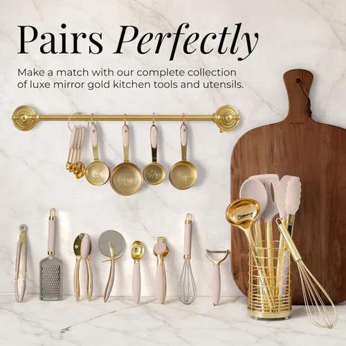 Miniatura 4 de Juego de tazas y cucharas medidoras doradas de latón de 8 piezas con asas de silicona beige para un agarre cómodo – accesorios de cocina dorados