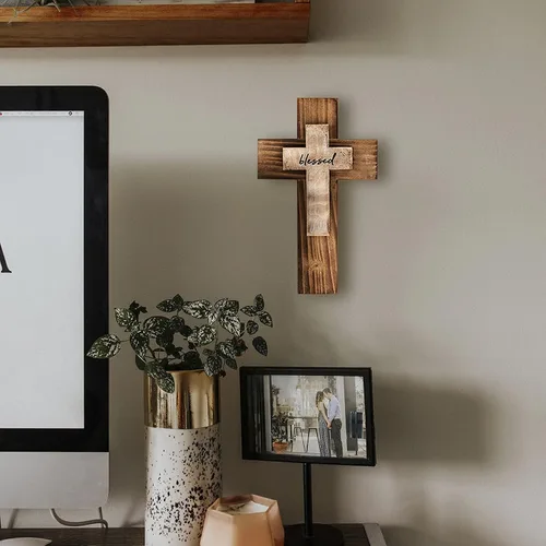Miniatura 6 de OKSQW Cruz de pared de madera cristiana espiritual Cruz religiosa Regalos con gancho para colgar en la pared o mesa con bendita para la iglesia