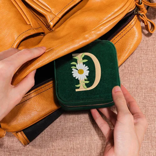 Miniatura 6 de GSPY Joyero de viaje de terciopelo, estuche de viaje pequeño, joyero personalizado con inicial, organizador de joyas de viaje, regalos